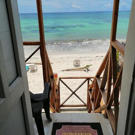 Miss Bassy'S Lodging Hotell San Andrés Exteriör bild